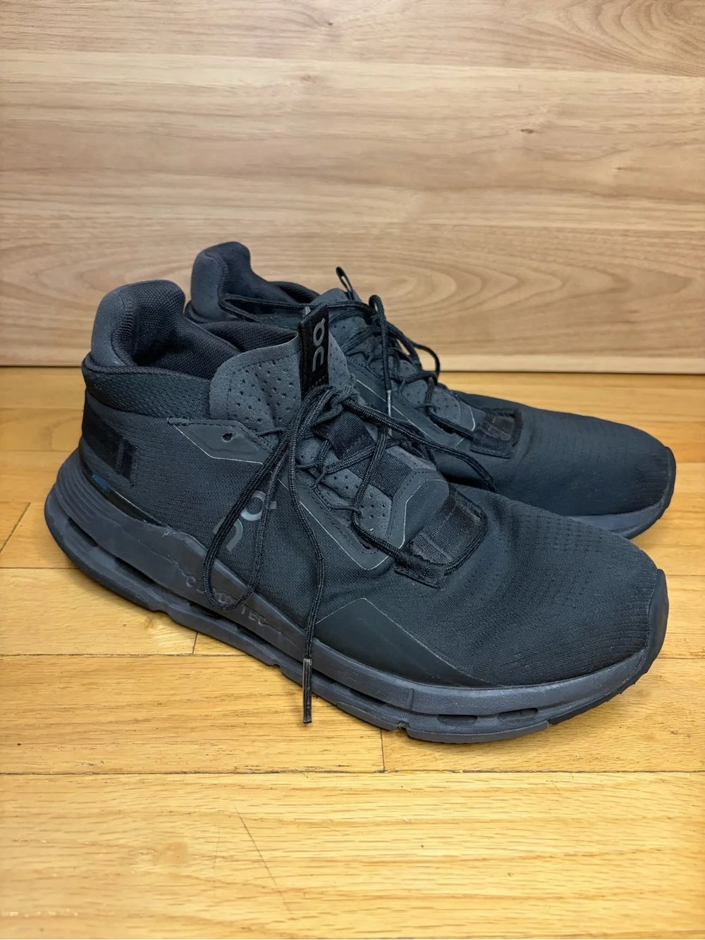 On Running running sneakers